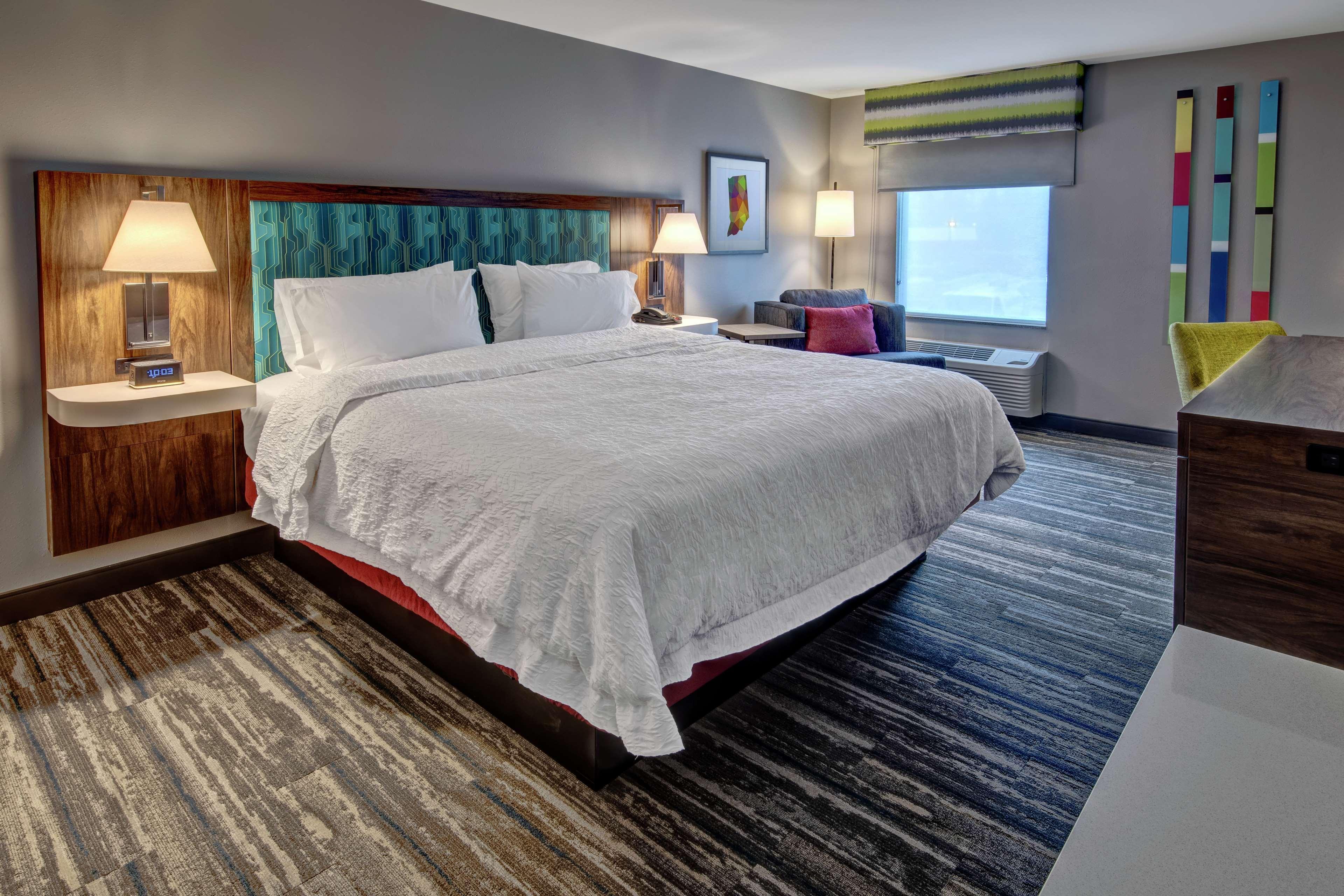 Hotel Hampton Louisville West