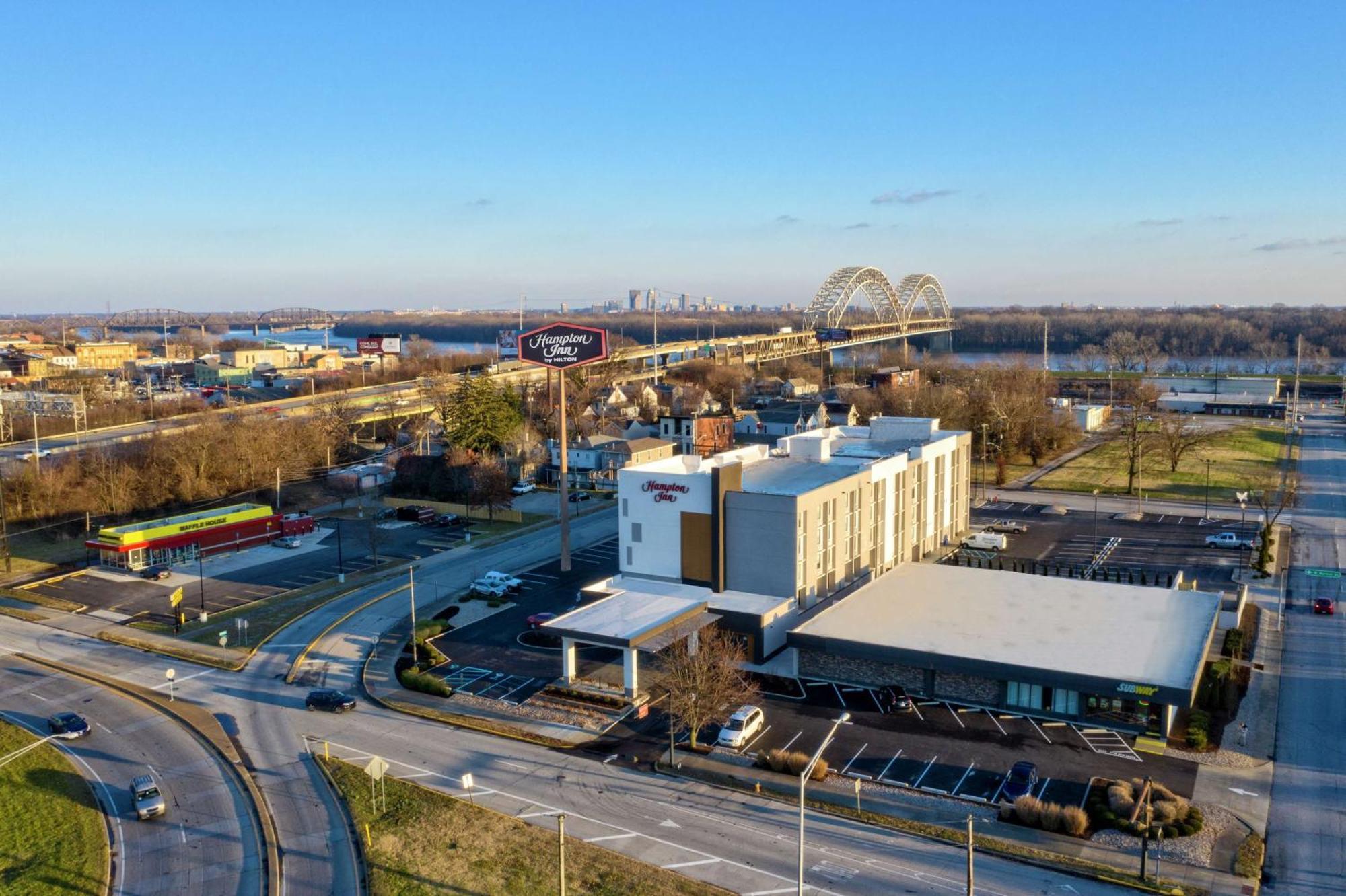 Hotel Hampton Louisville West 3*